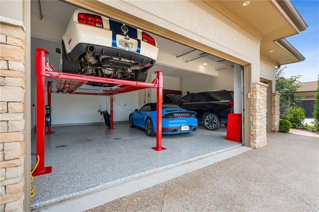 5917 W 137th Street, Overland Park, KS 66223