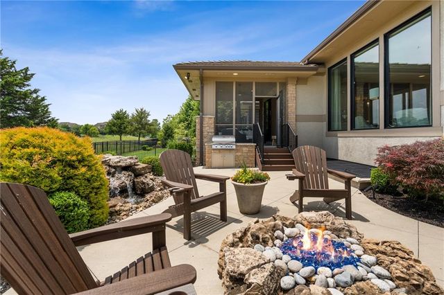 5917 W 137th Street, Overland Park, KS 66223