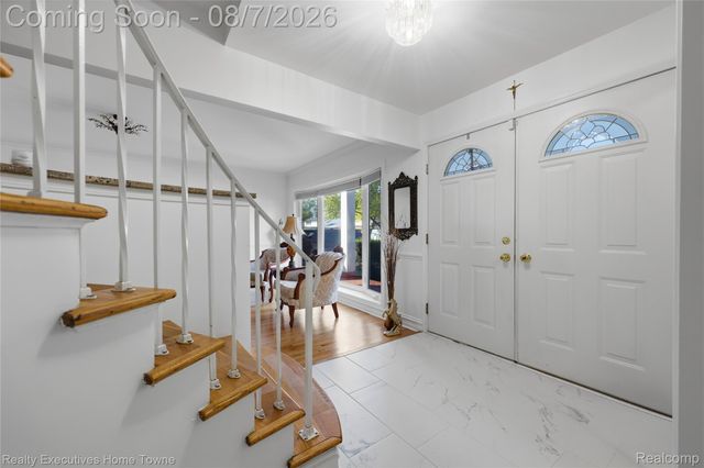 2986 Groves Drive, Sterling Heights, MI 48310