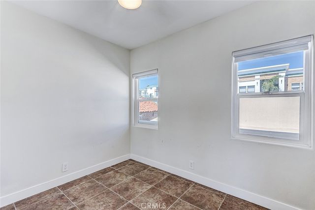 3305 Highland Avenue, Manhattan Beach, CA 90266