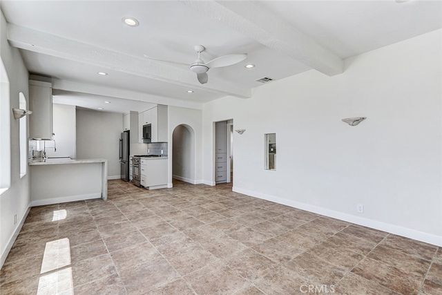 3305 Highland Avenue, Manhattan Beach, CA 90266