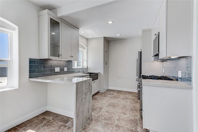 3305 Highland Avenue, Manhattan Beach, CA 90266