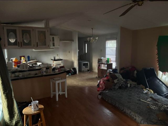 26 Washington St., Hemingway, SC 29554