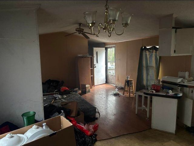 26 Washington St., Hemingway, SC 29554