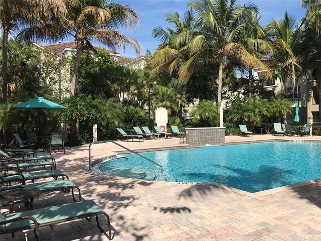 5800 W Sample Road 305, Coral Springs, FL 33067