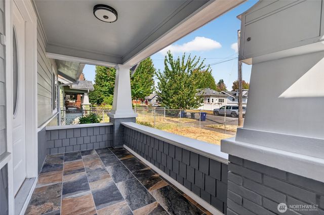 862 S 39th Street, Tacoma, WA 98418