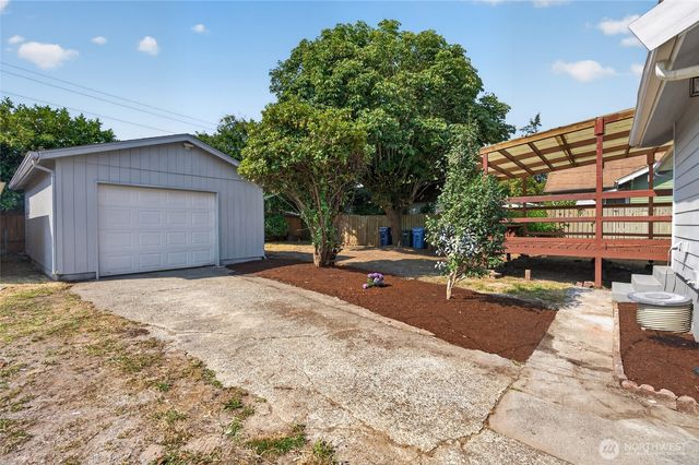 862 S 39th Street, Tacoma, WA 98418