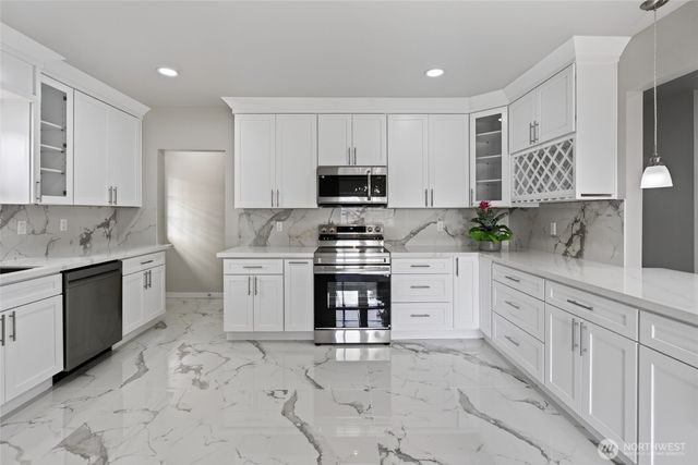 862 S 39th Street, Tacoma, WA 98418