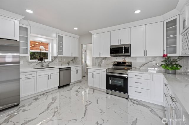 862 S 39th Street, Tacoma, WA 98418