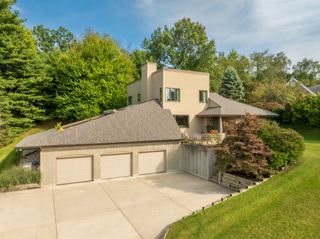 1927 Country Lane, Michigan City, IN 46360