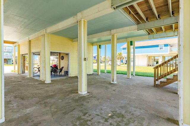 12910 Buccaneer Parkway, Freeport, TX 77541