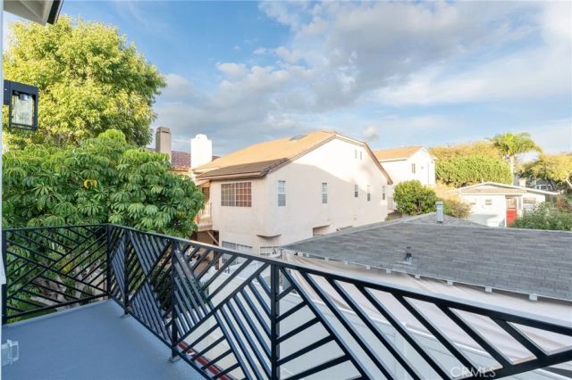 110 S Irena Avenue B, Redondo Beach, CA 90277