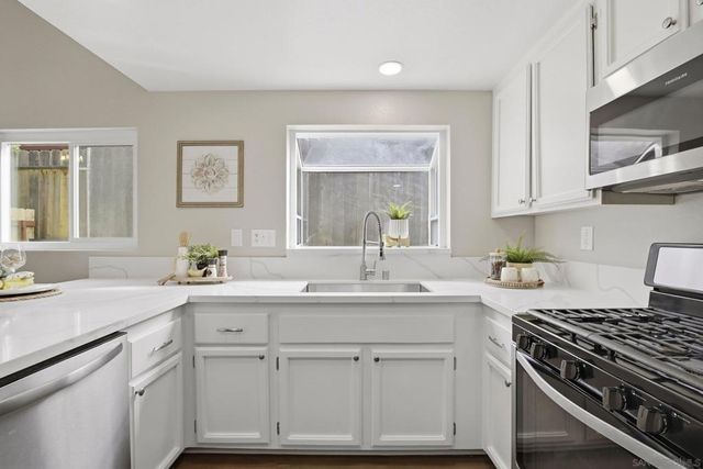 13856 Jack Oak Ln, Lakeside, CA 92040