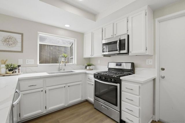 13856 Jack Oak Ln, Lakeside, CA 92040