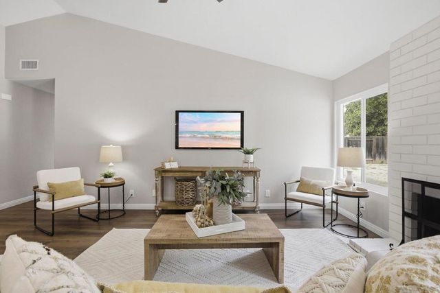 13856 Jack Oak Ln, Lakeside, CA 92040