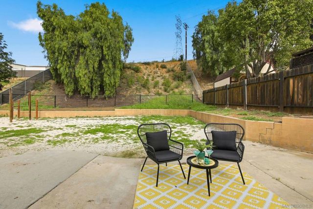 13856 Jack Oak Ln, Lakeside, CA 92040