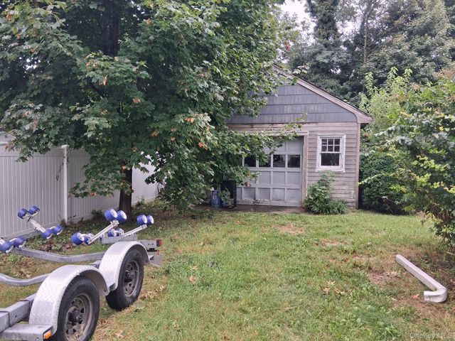 26 High Street, Roslyn Heights, NY 11577
