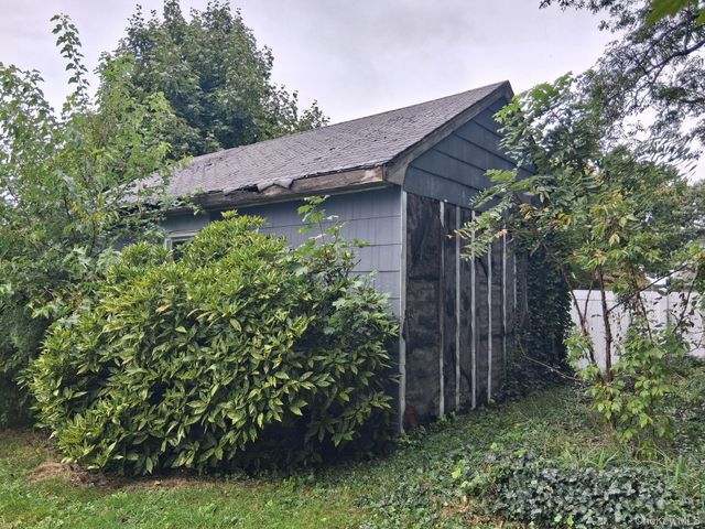 26 High Street, Roslyn Heights, NY 11577