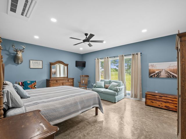 757 Thompson Creek Rd, Shelbyville, TN 37160