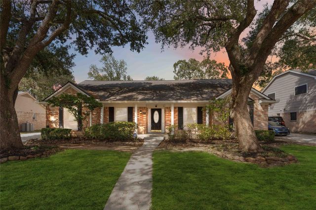 7907 12th Fairway Lane, Humble, TX 77346