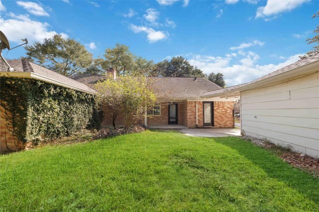 7907 12th Fairway Lane, Humble, TX 77346