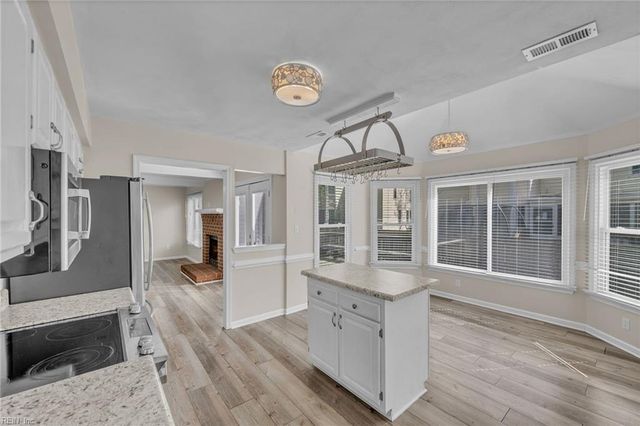 809 Bishop CT, Newport News, VA 23602