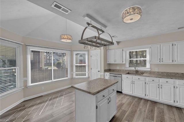 809 Bishop CT, Newport News, VA 23602