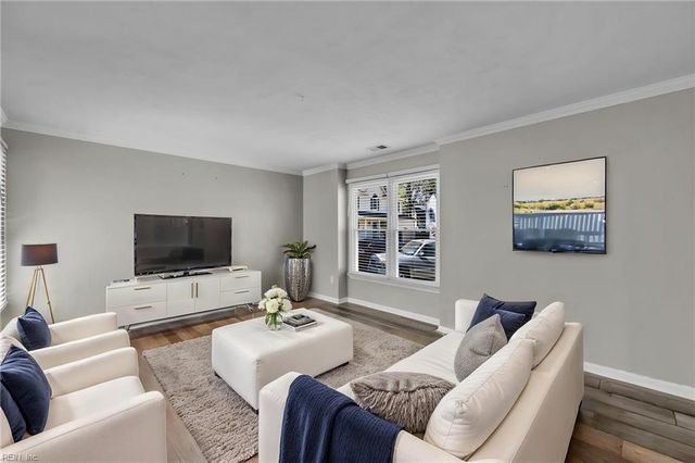 809 Bishop CT, Newport News, VA 23602