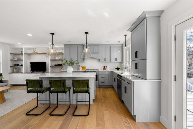 193 Park St, Stoneham, MA 02180