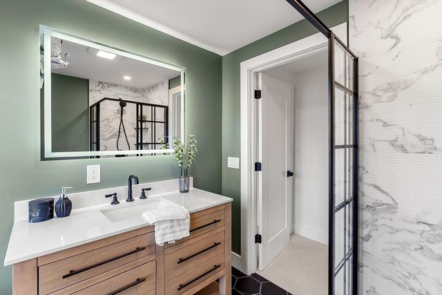 193 Park St, Stoneham, MA 02180