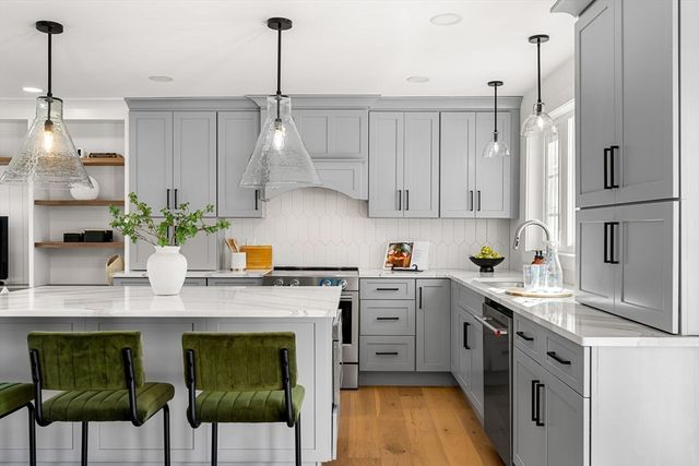 193 Park St, Stoneham, MA 02180