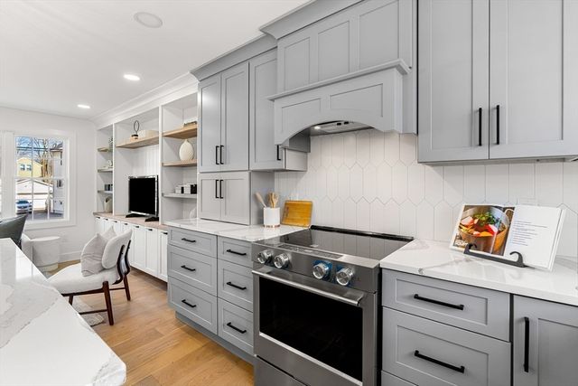 193 Park St, Stoneham, MA 02180