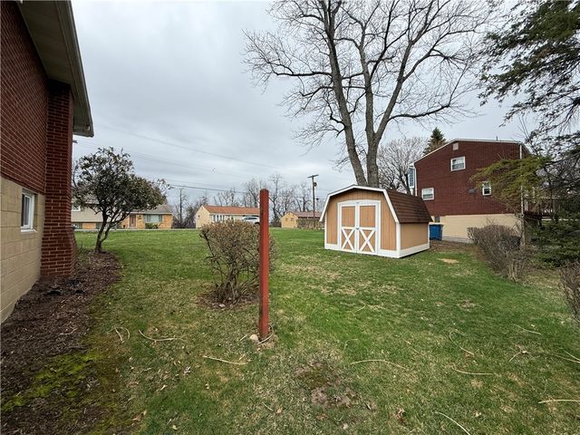 263 Shannon Heights Dr, Penn Hills, PA 15147