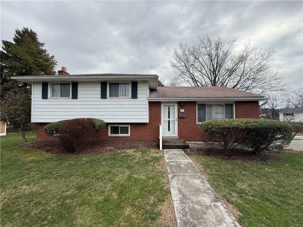 263 Shannon Heights Dr, Penn Hills, PA 15147
