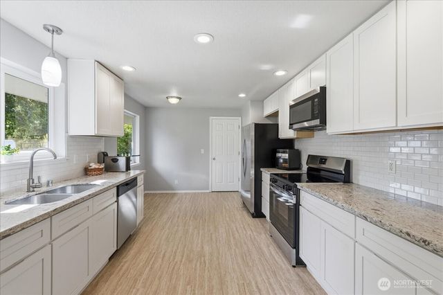 10612 Waller Road E, Tacoma, WA 98446