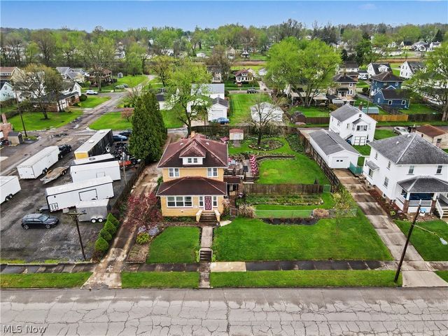 615 W Ohio Avenue, Sebring, OH 44672