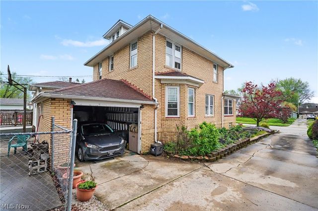 615 W Ohio Avenue, Sebring, OH 44672