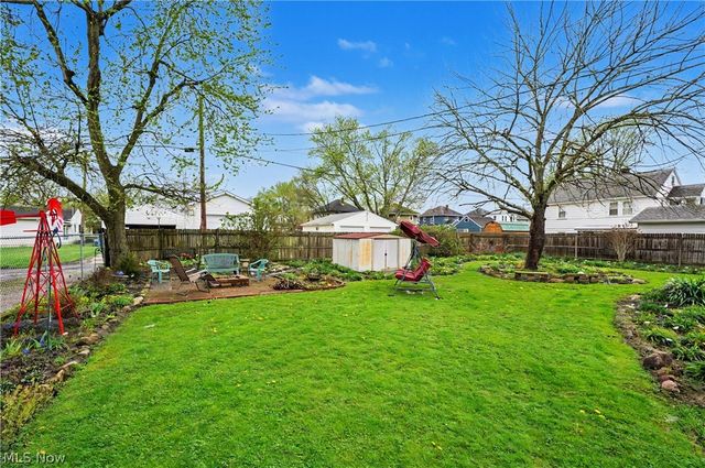 615 W Ohio Avenue, Sebring, OH 44672