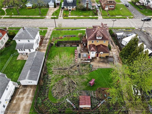 615 W Ohio Avenue, Sebring, OH 44672