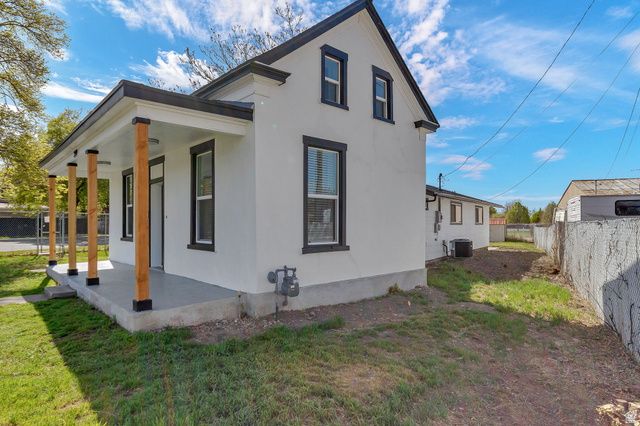 399 W PACIFIC DR, American Fork, UT 84003