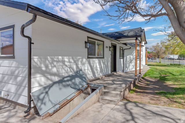 399 W PACIFIC DR, American Fork, UT 84003