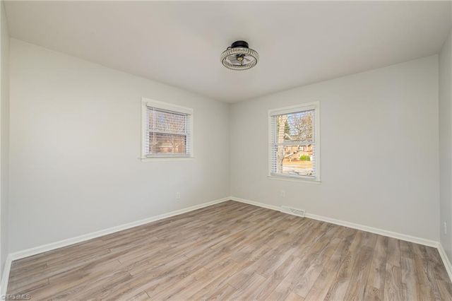 321 Canterbury Drive, Winston-salem, NC 27107