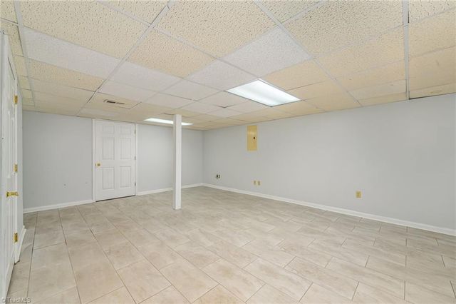 321 Canterbury Drive, Winston-salem, NC 27107