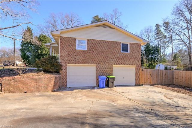 321 Canterbury Drive, Winston-salem, NC 27107