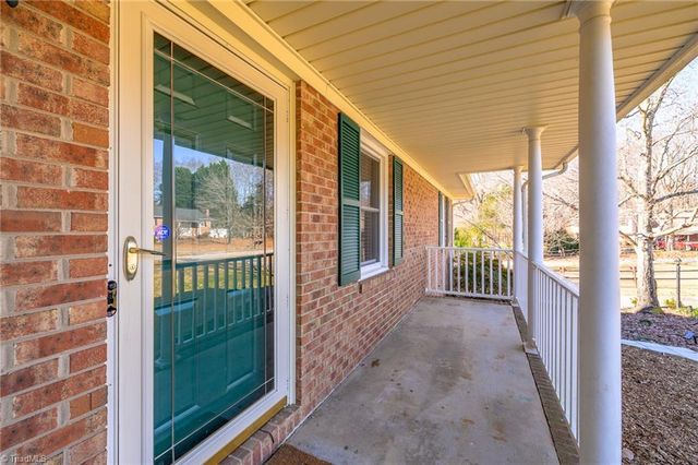 321 Canterbury Drive, Winston-salem, NC 27107