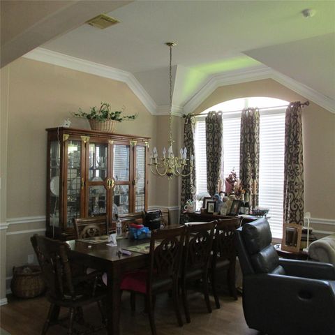 3255 Lakeway Lane, Pearland, TX 77584