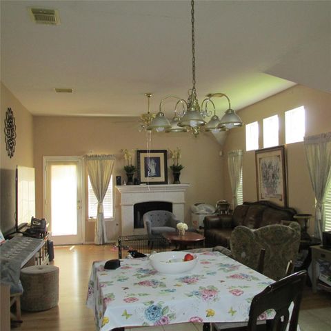 3255 Lakeway Lane, Pearland, TX 77584