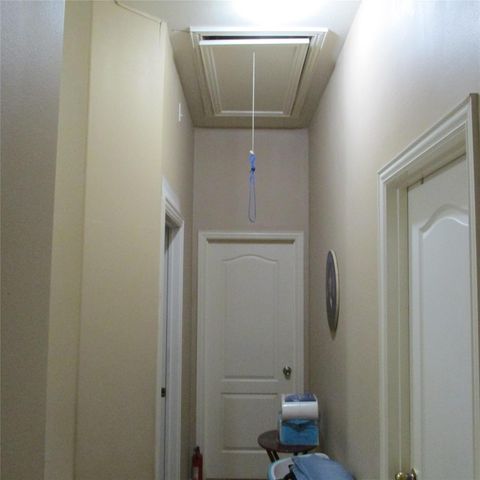 3255 Lakeway Lane, Pearland, TX 77584