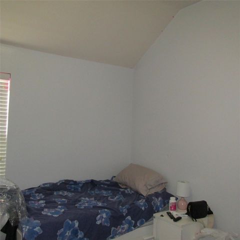 3255 Lakeway Lane, Pearland, TX 77584