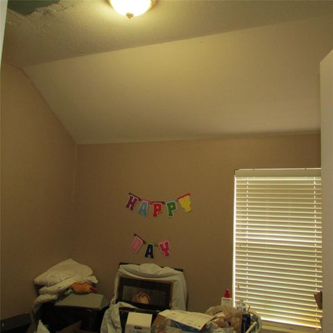 3255 Lakeway Lane, Pearland, TX 77584